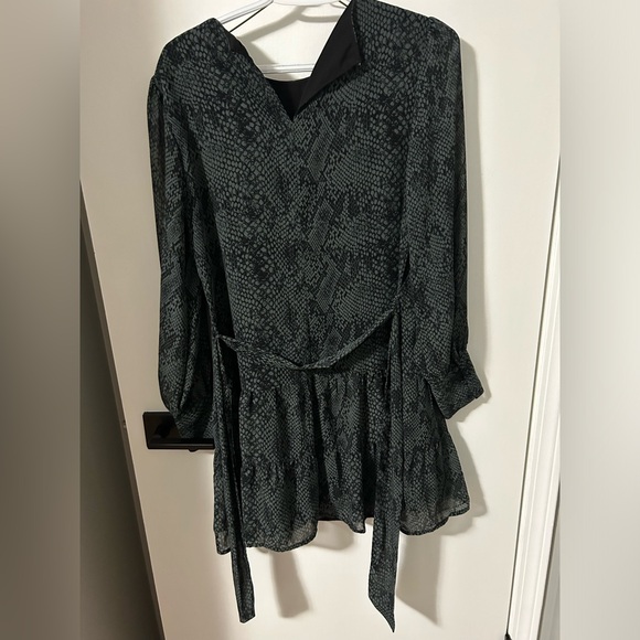 Dynamite | Snake Skin Detail Dress - Picture 4 of 5